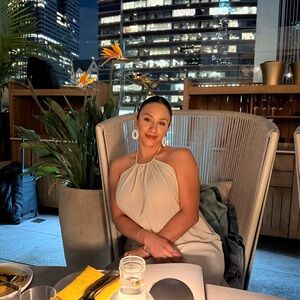 Meet your Posher, Debbie